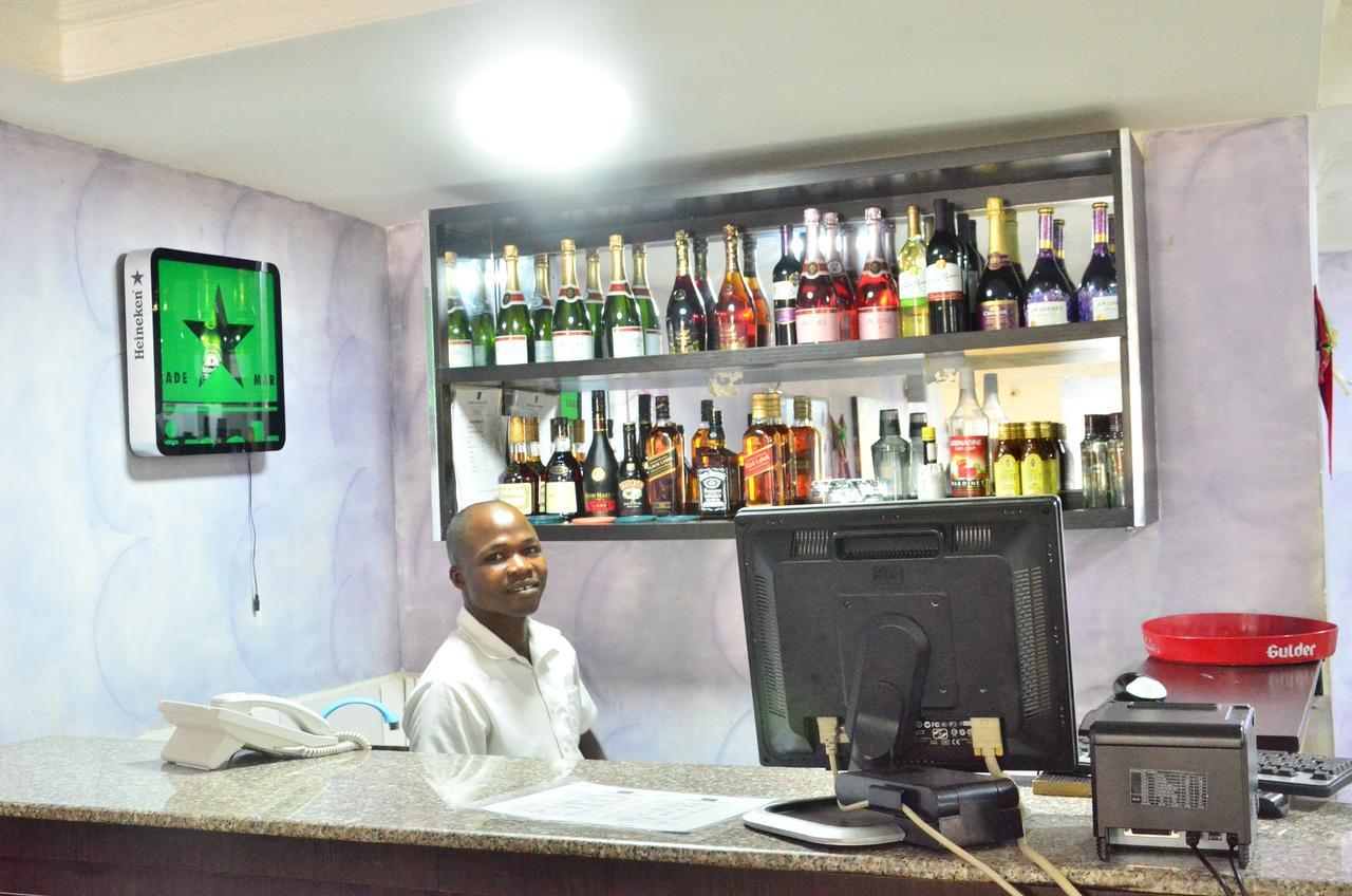 Grand Capital Hotel Akure Exteriér fotografie