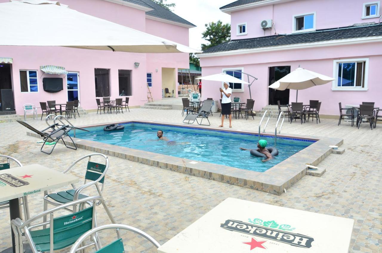 Grand Capital Hotel Akure Exteriér fotografie